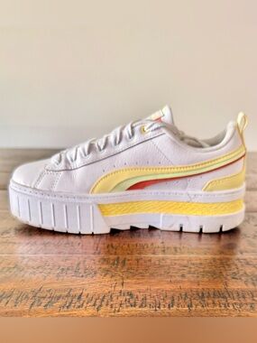 Puma Mayze White Leather Platform Lace-Up Sneaker SZ.7
